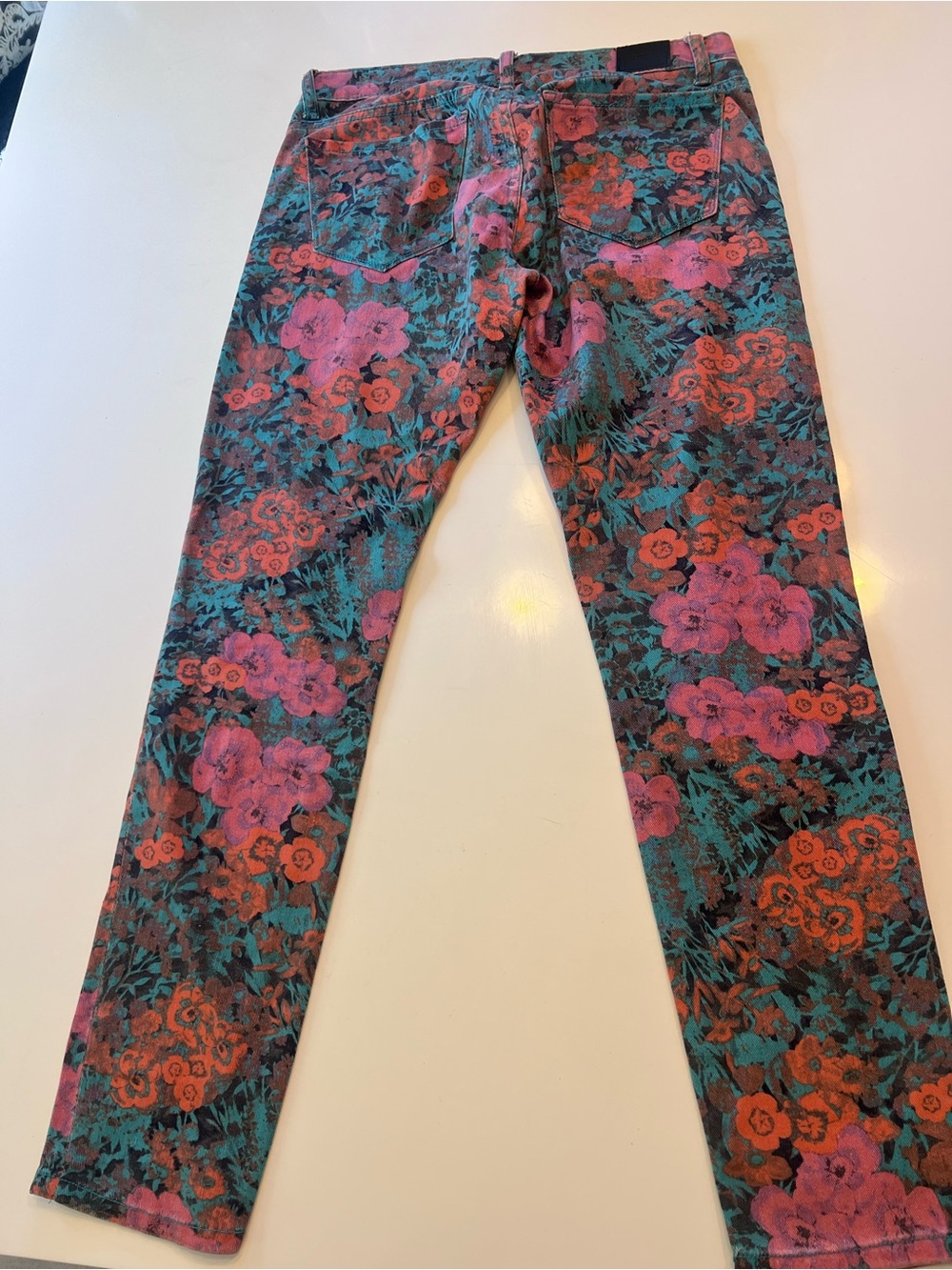 BDG Floral Mid Rise Cigarette Ankle Jeans w Pink & Teal Pattern
